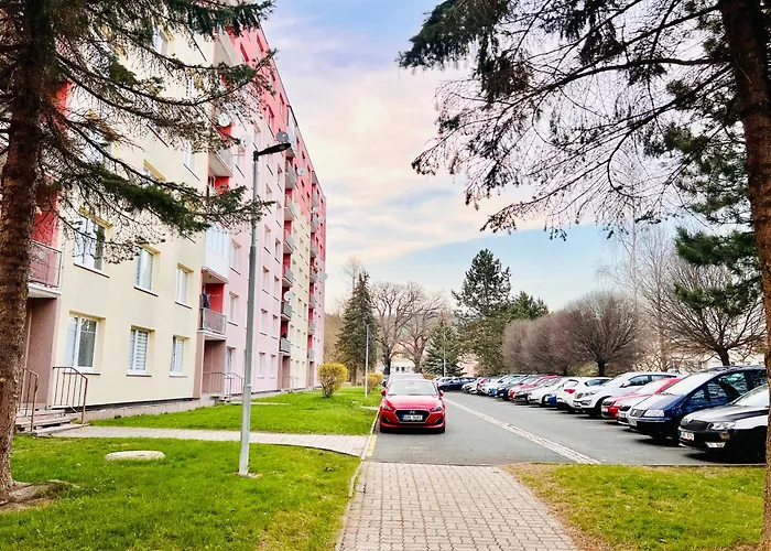 Domov Daleko Od Domova *